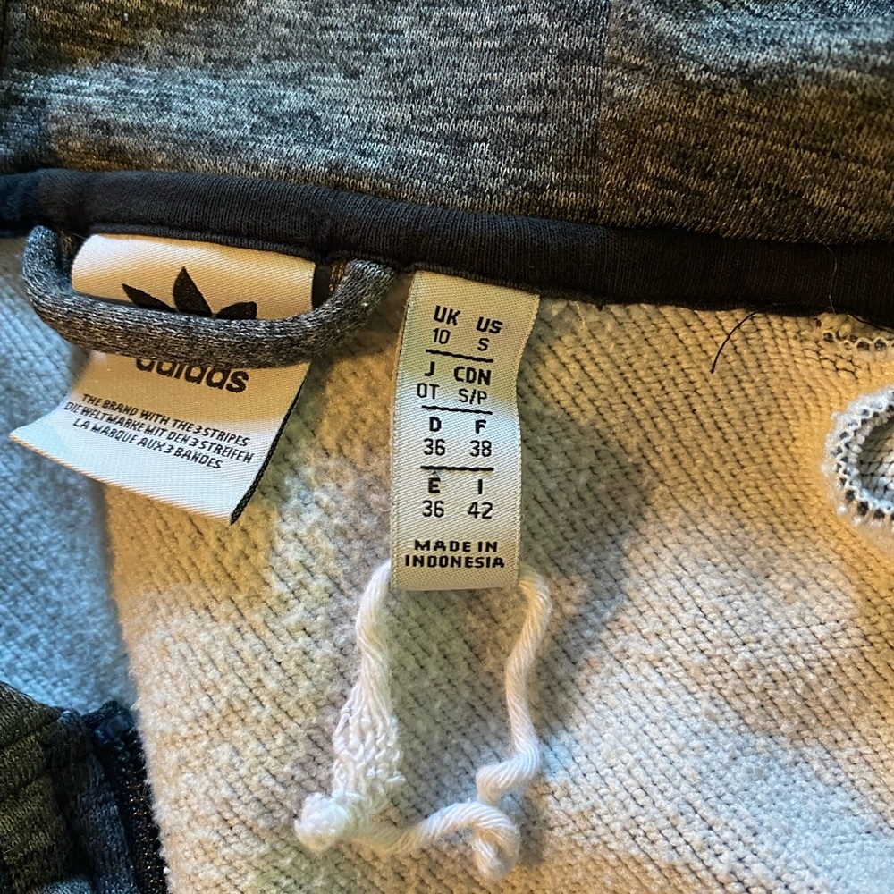 Adidas jacket - Picture 4 of 4